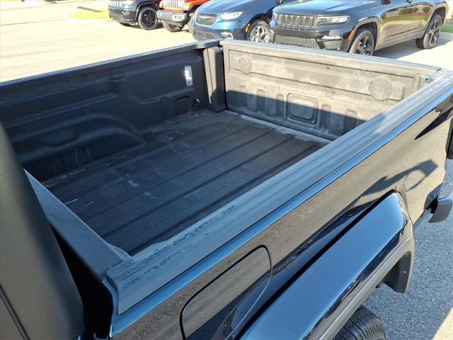 Used 2025 Jeep Gladiator Sport AWD/4WD image 14