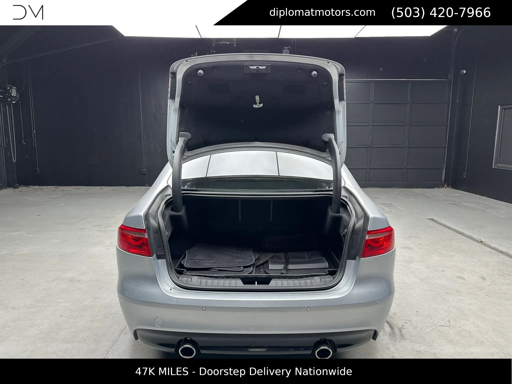 Used 2018 Jaguar XF S RWD image 44