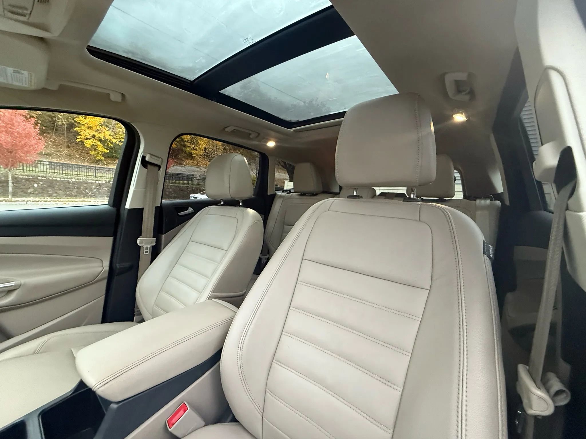 Used 2017 Ford Escape Titanium image 16