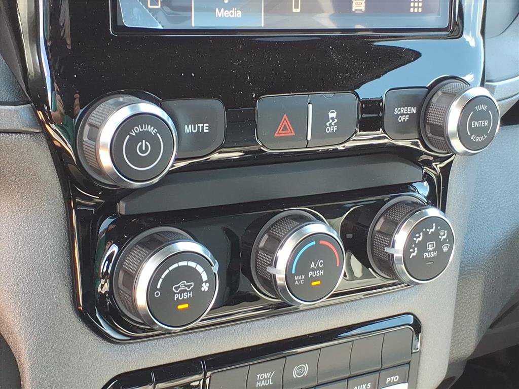 New 2026 RAM 5500 Tradesman AWD/4WD image 29