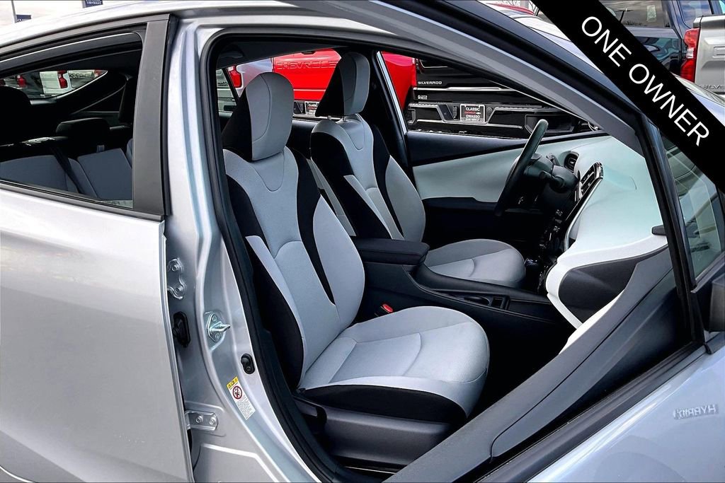 Used 2019 Toyota Prius LE image 26