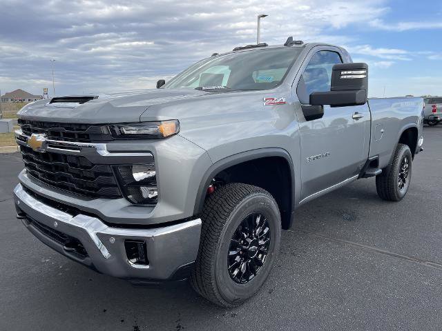New 2026 Chevrolet Silverado 3500 LT video 1