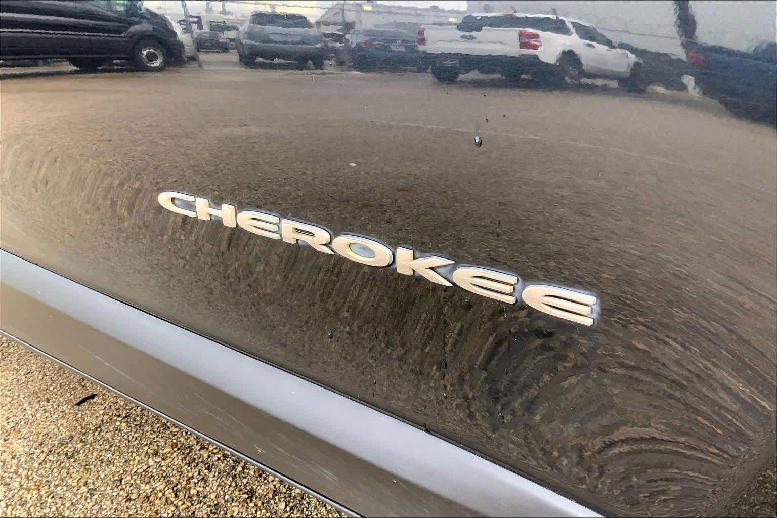 Used 2014 Jeep Cherokee Sport w/ Trailer Tow Group AWD/4WD image 29