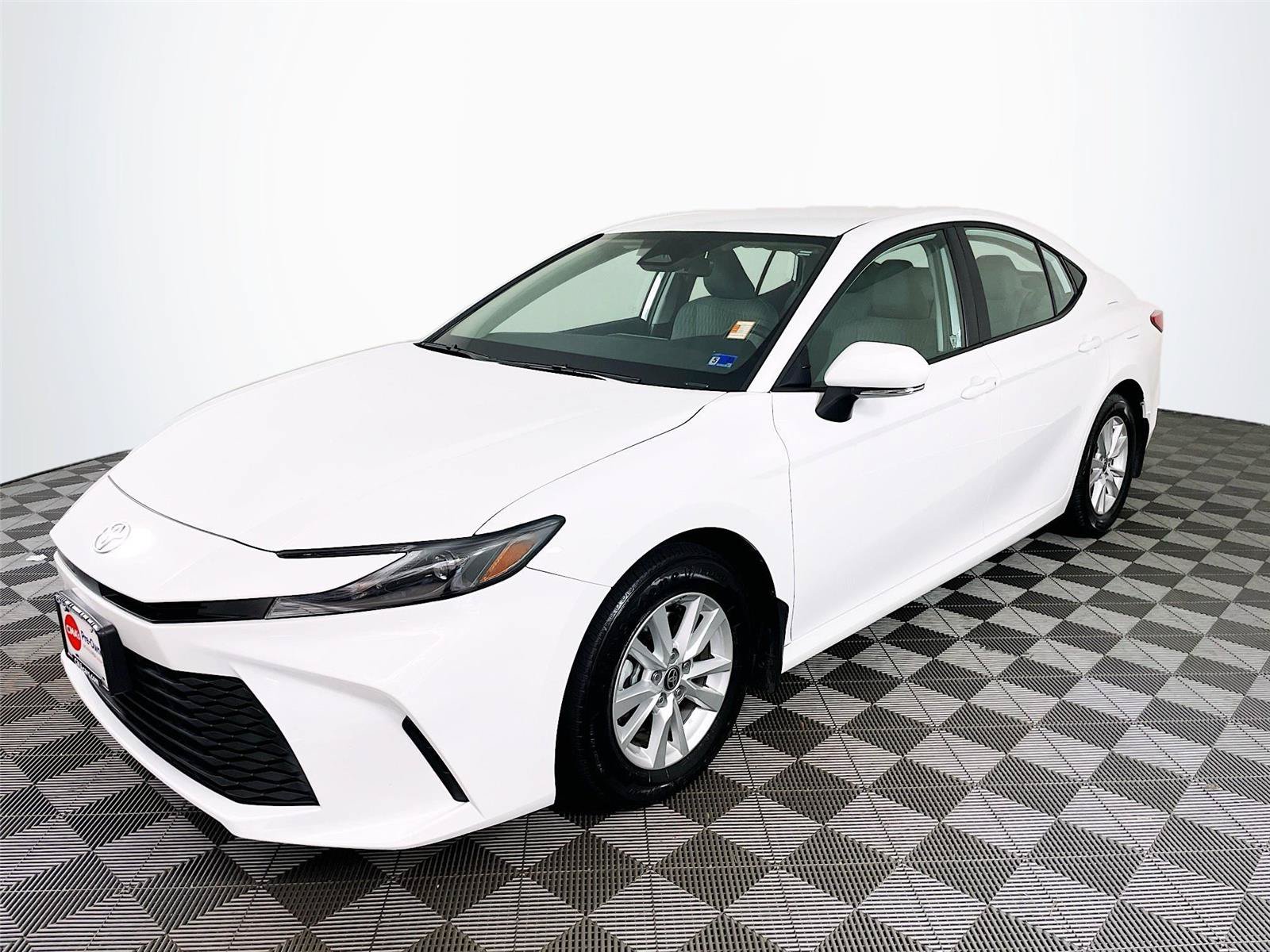 Used 2025 Toyota Camry LE w/ Convenience Package FWD image 3