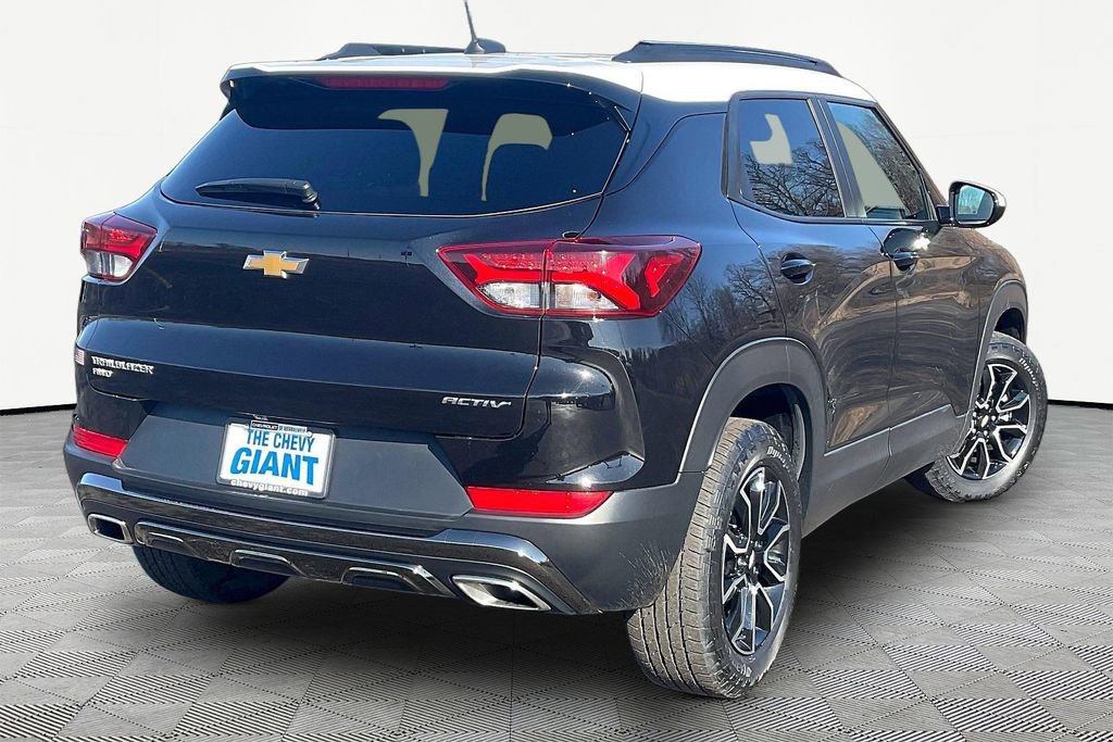 Used 2023 Chevrolet TrailBlazer ACTIV w/ Sun and Liftgate Package image 7