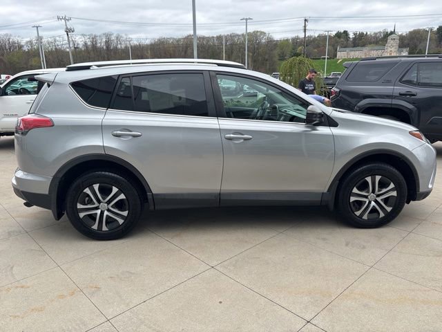 Used 2016 Toyota RAV4 LE AWD/4WD image 8