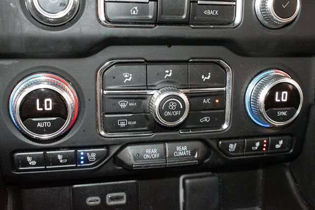 Used 2023 GMC Yukon SLT w/ SLT Luxury Package AWD/4WD image 33