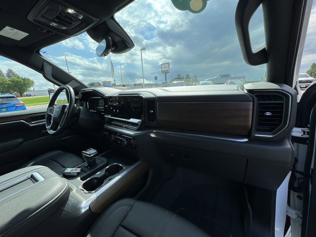 Certified 2022 Chevrolet Silverado 1500 High Country w/ High Country Premium Package image 29