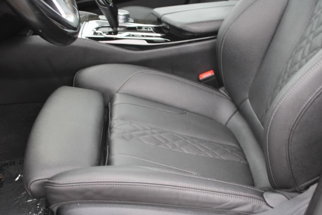Used 2021 BMW 530e w/ Parking Assistance Package RWD image 33