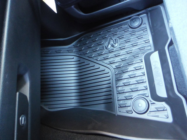 New 2026 RAM 1500 4x4 Crew Cab image 44