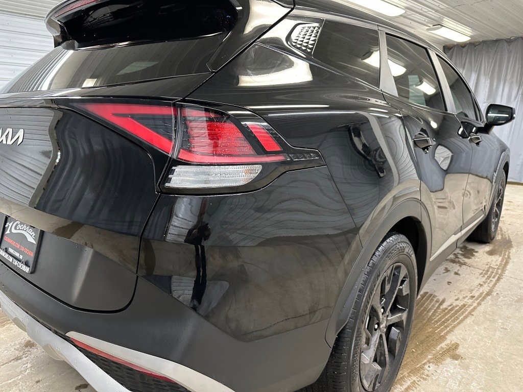 Used 2023 Kia Sportage EX image 24