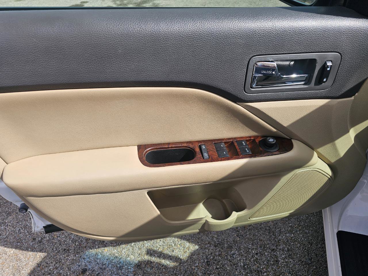 Used 2012 Ford Fusion SEL image 22