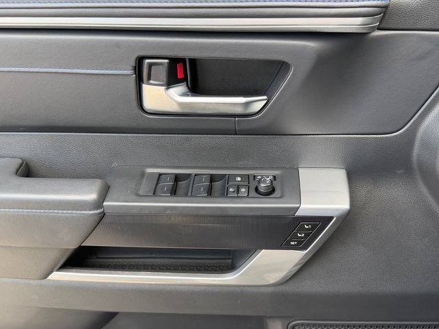 Used 2024 Toyota Sequoia Platinum AWD/4WD image 28