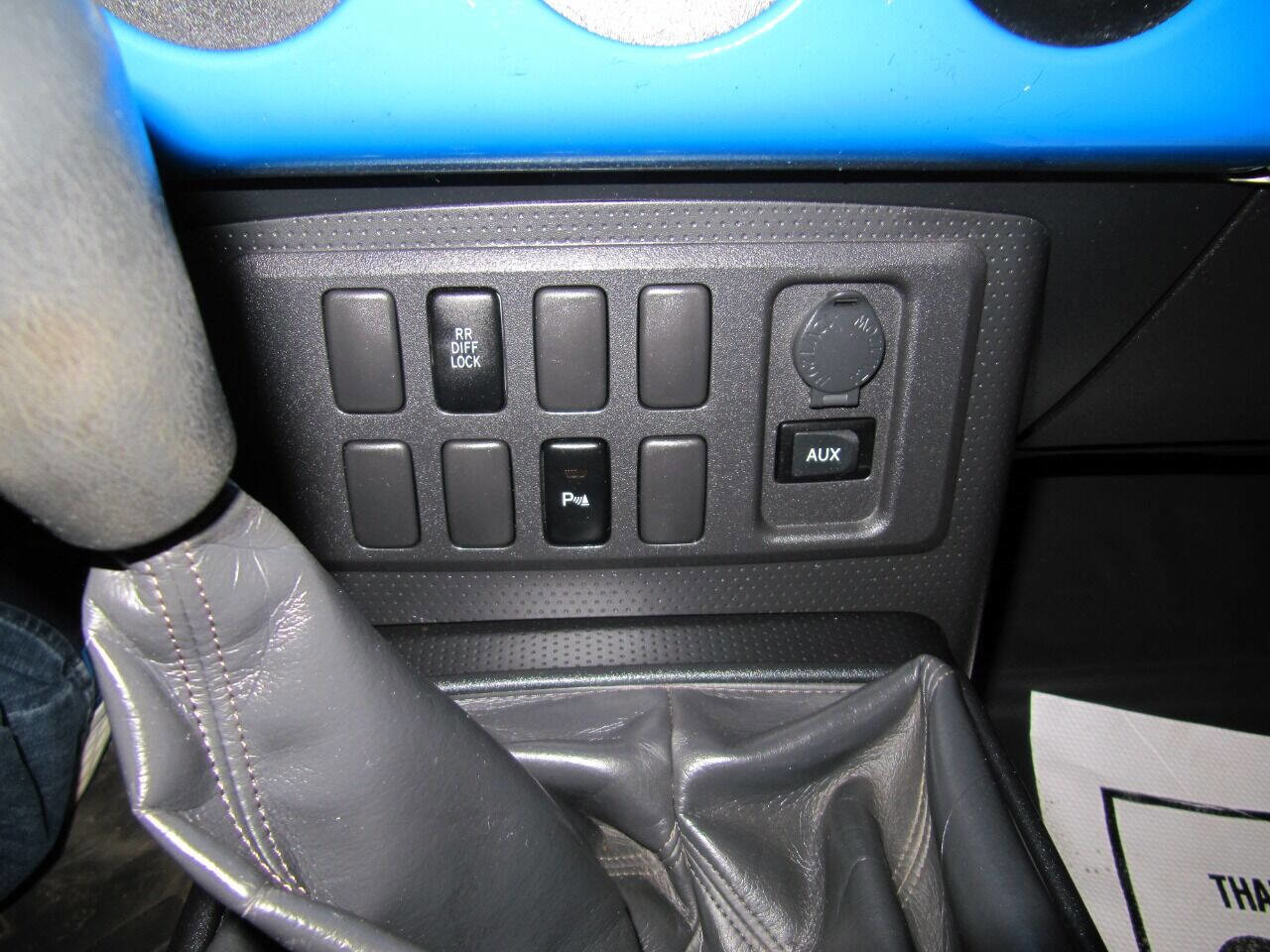 Used 2007 Toyota FJ Cruiser 4WD image 15