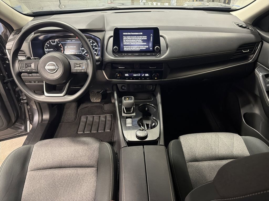 Used 2024 Nissan Rogue SV image 6