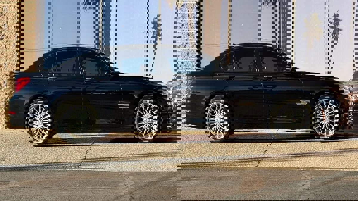 Used 2013 BMW ALPINA B7 image 16