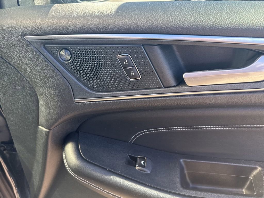 Used 2024 Ford Edge Titanium image 37