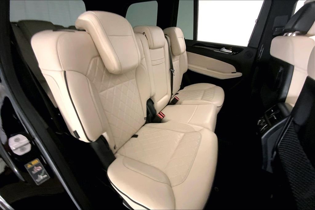 Used 2016 Mercedes-Benz GL 550 4MATIC image 15