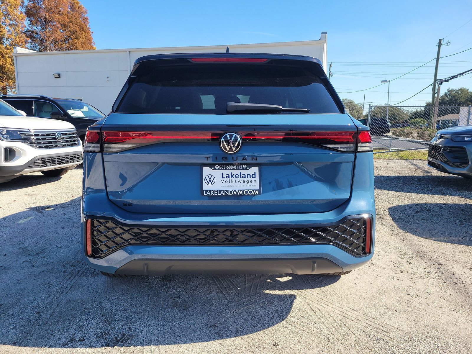 New 2026 Volkswagen Tiguan SE R-Line FWD image 7