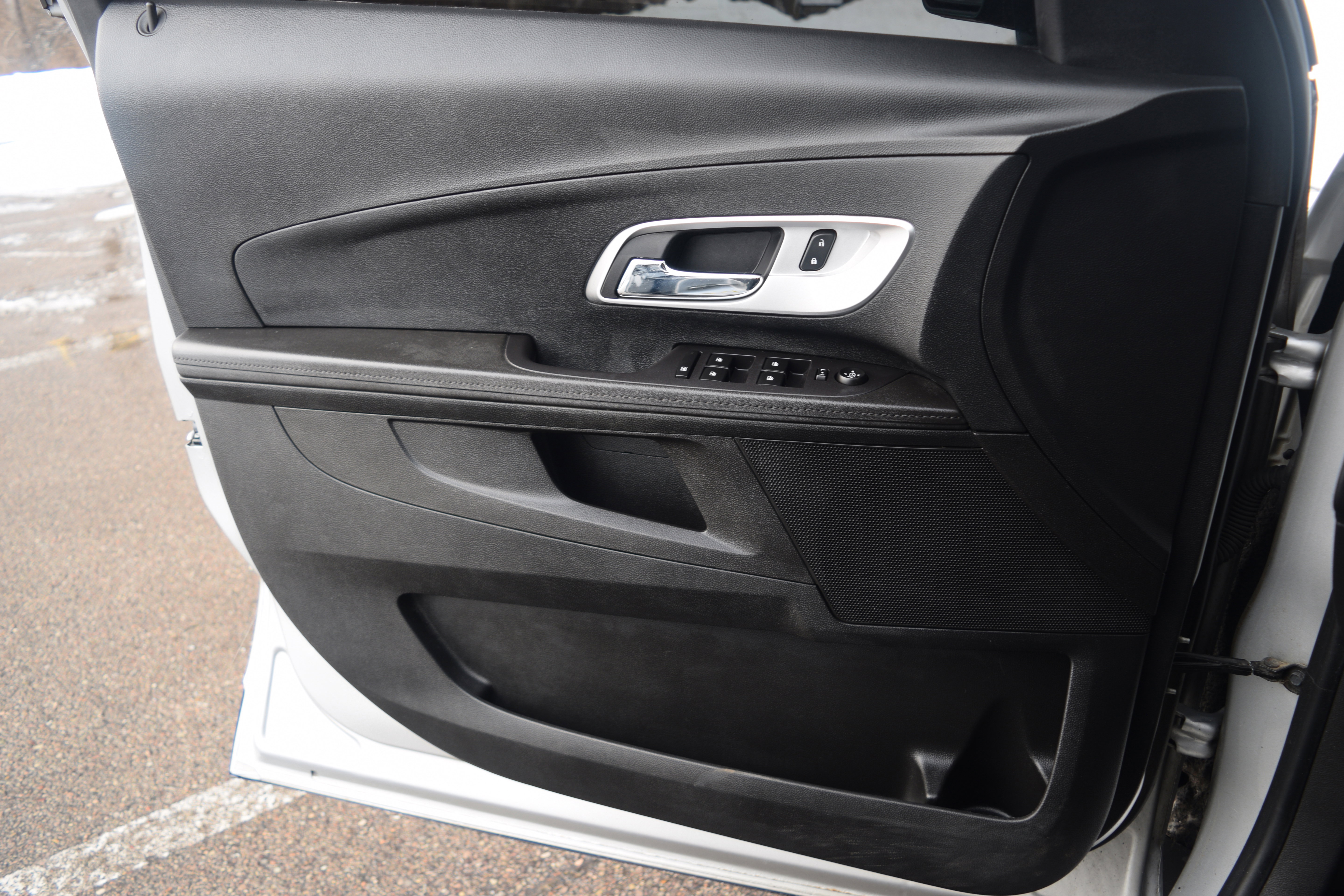 Used 2017 Chevrolet Equinox LS image 17