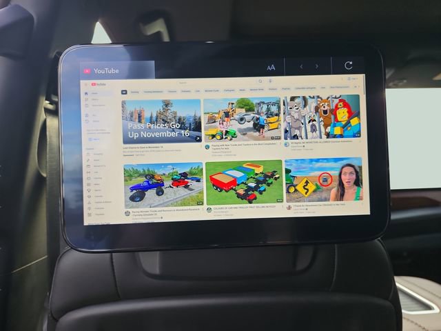 Certified 2023 GMC Yukon Denali Ultimate image 32