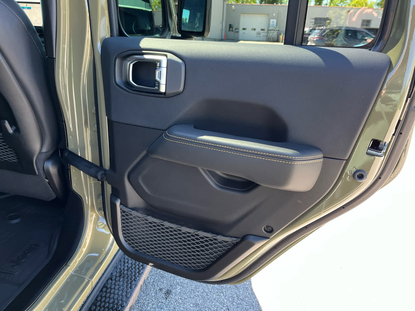 New 2026 Jeep Wrangler Unlimited Sahara AWD/4WD image 33