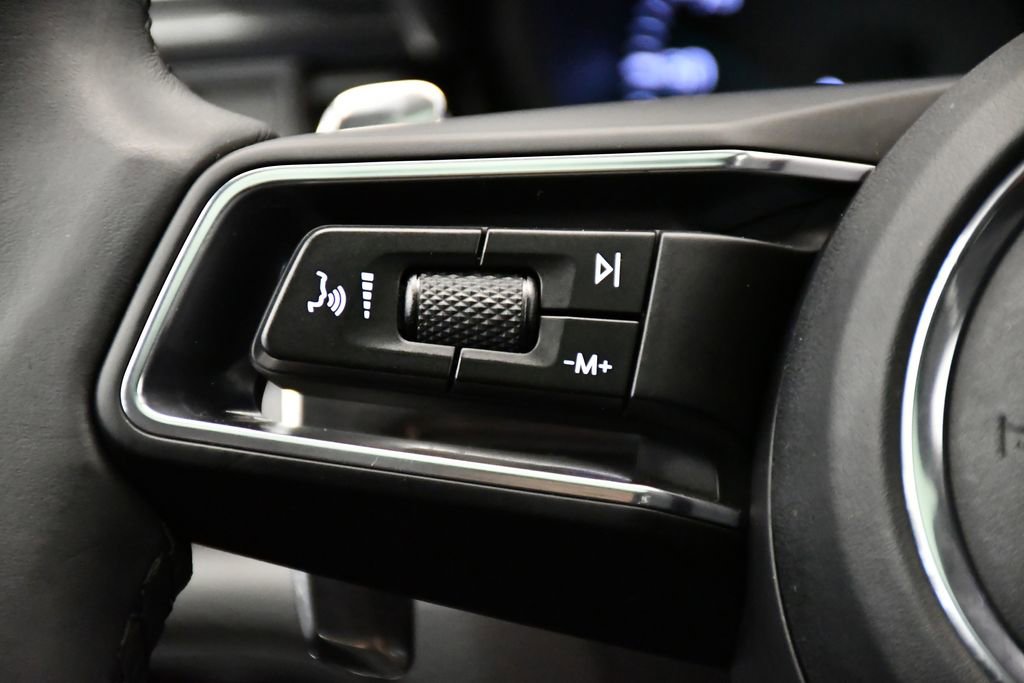 Used 2023 Porsche Macan S image 28