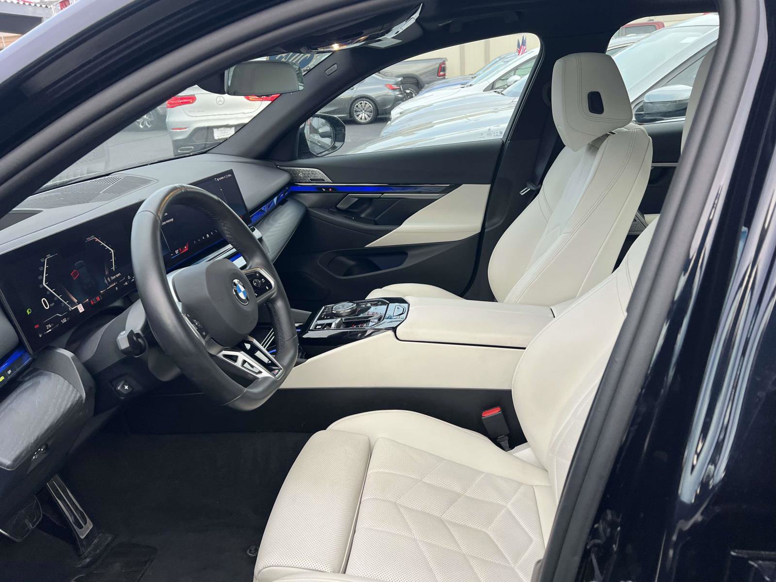 Used 2024 BMW 540i xDrive w/ Premium Package image 11