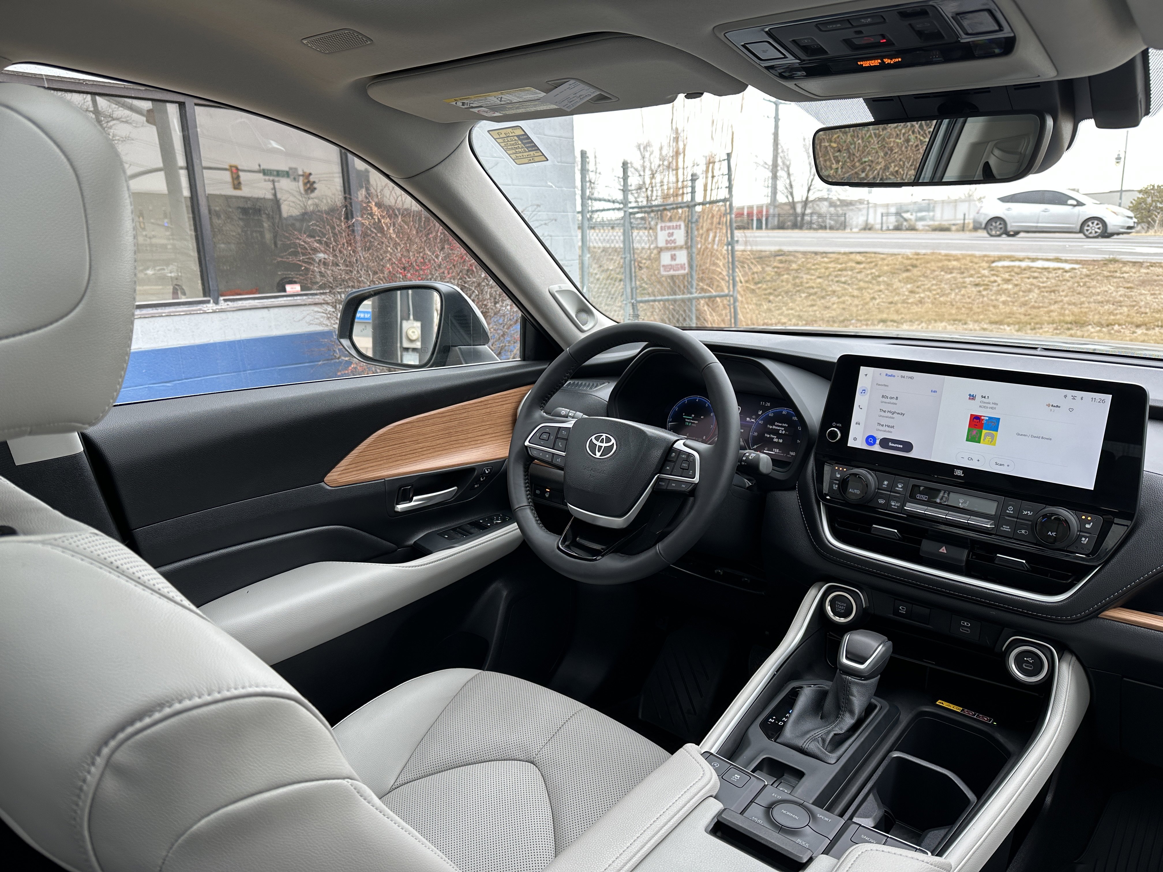 Used 2025 Toyota Grand Highlander AWD image 33