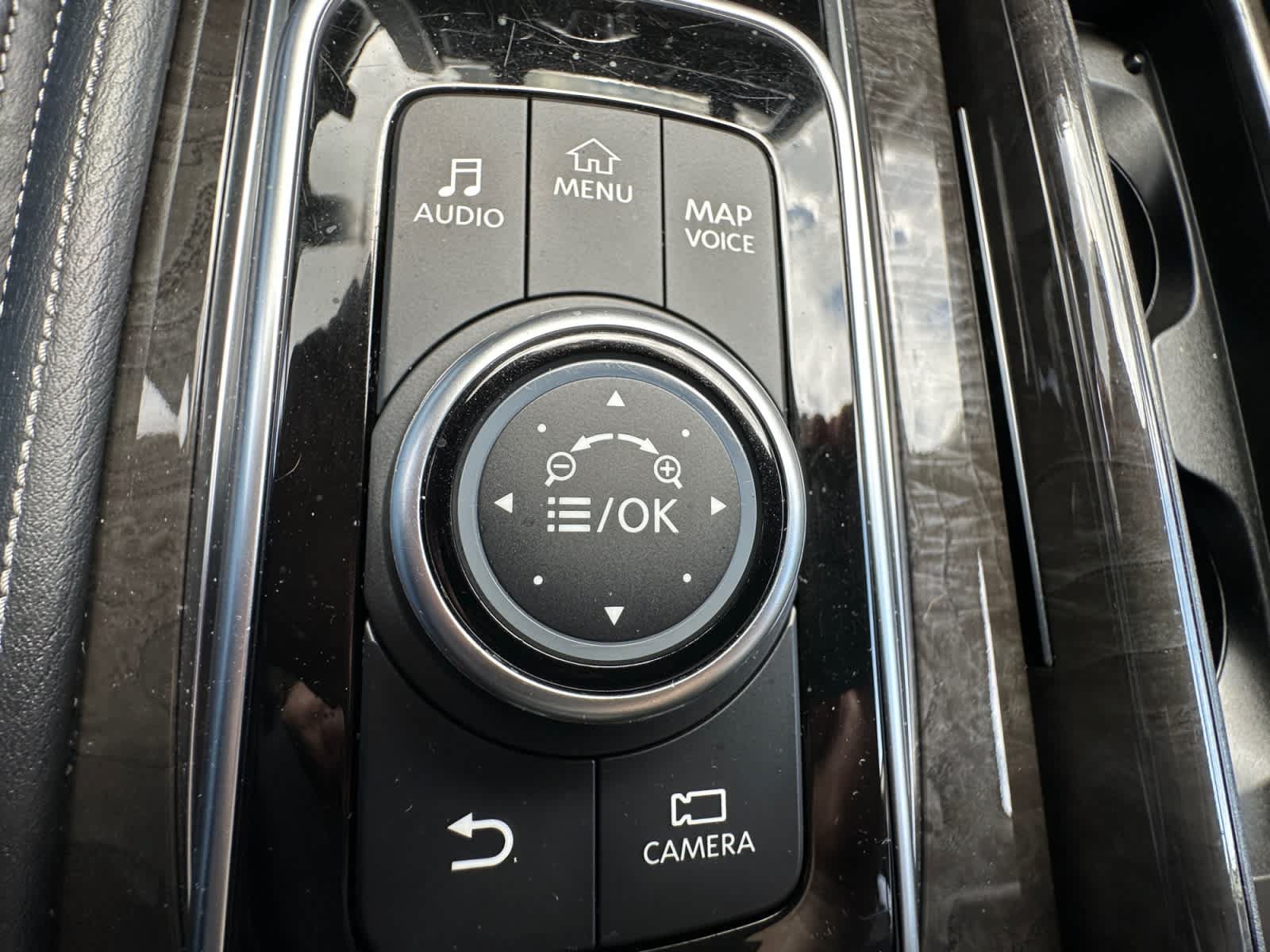 Used 2024 INFINITI QX80 Luxe AWD/4WD image 30