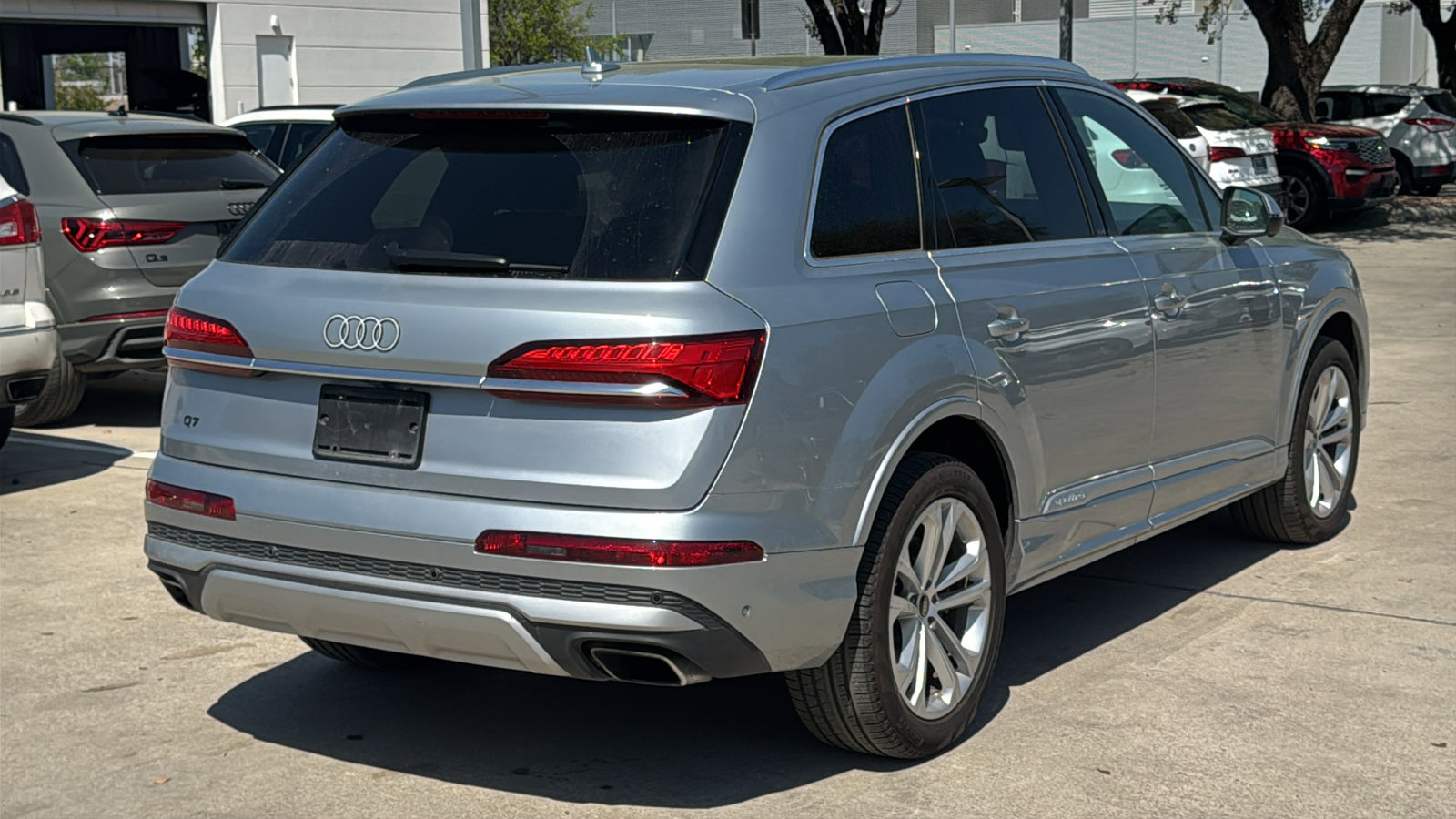 Used 2025 Audi Q7 3.0T Premium Plus image 8
