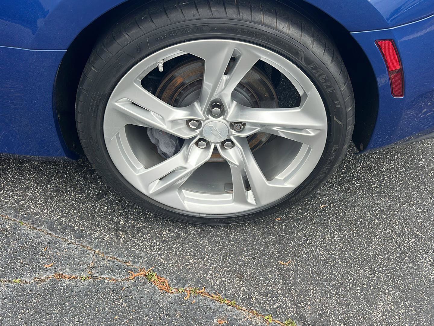 Used 2020 Chevrolet Camaro SS RWD image 33