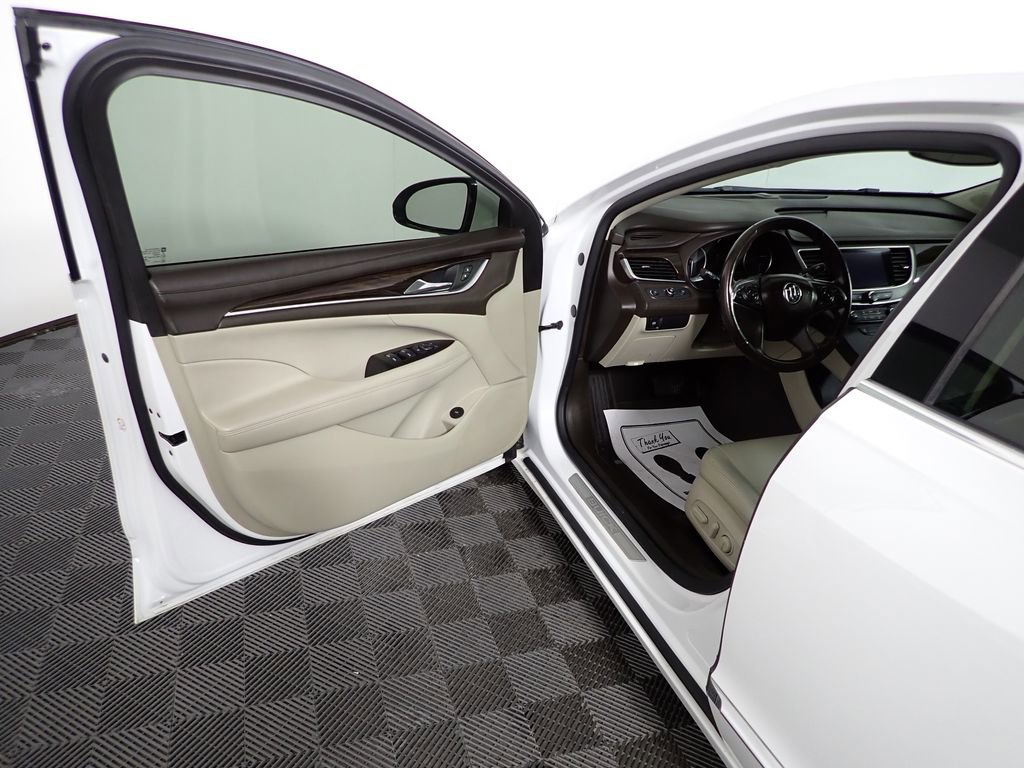 Used 2017 Buick LaCrosse Preferred image 17