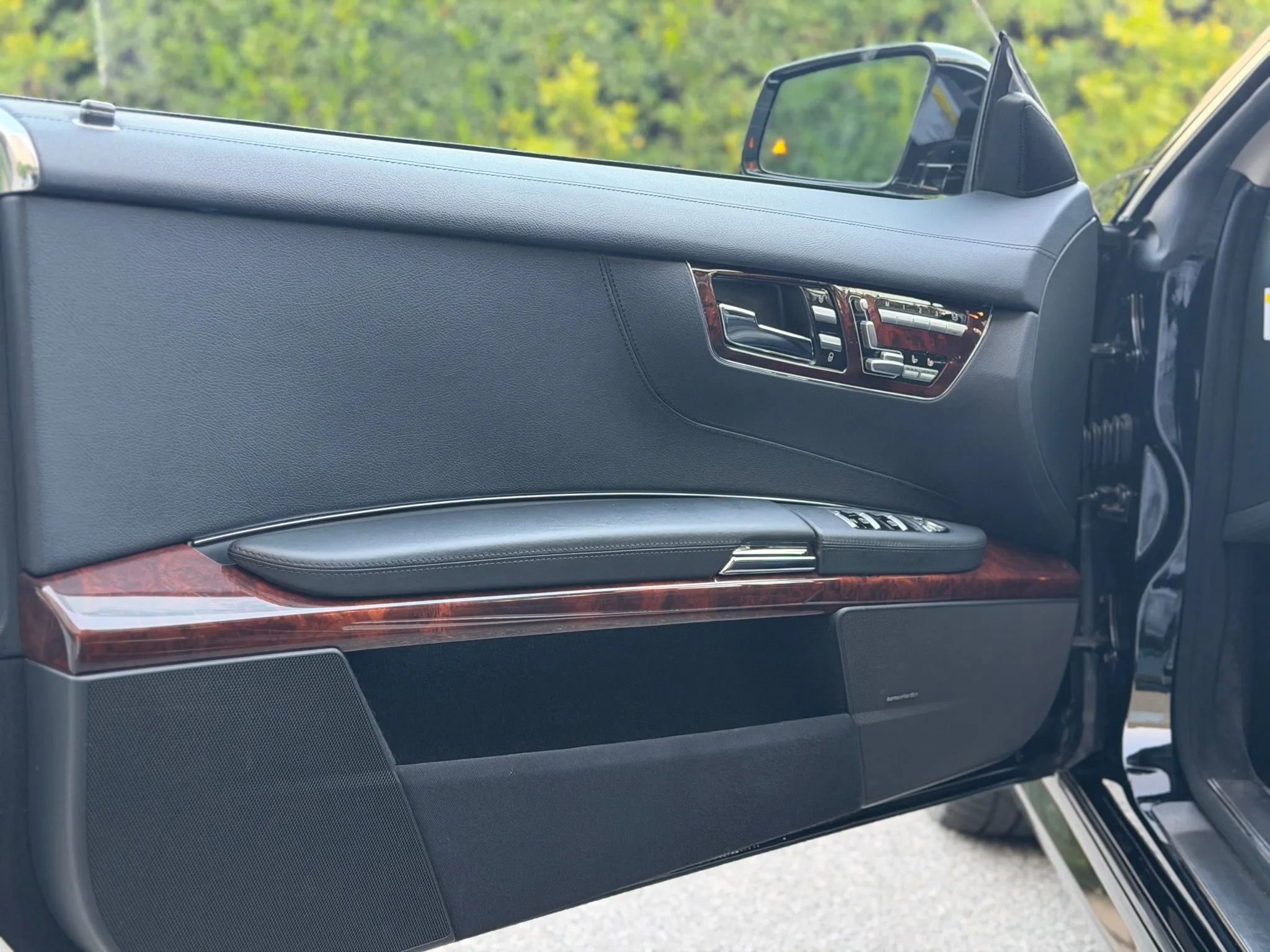 Used 2013 Mercedes-Benz CL 550 CL 550 4MATIC Coupe 2D w/ Sport Pkg Plus One image 11