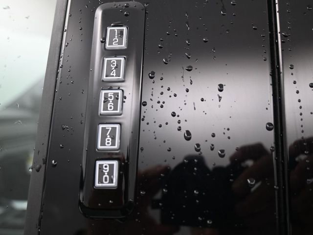 New 2026 Ford F250 Platinum w/ Tremor Off-Road Package image 33