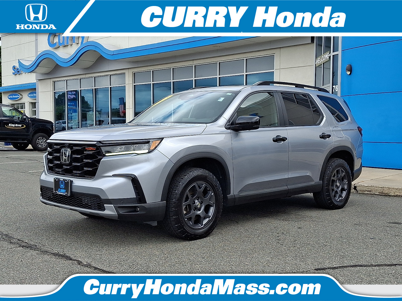 Used 2025 Honda Pilot TrailSport image 1
