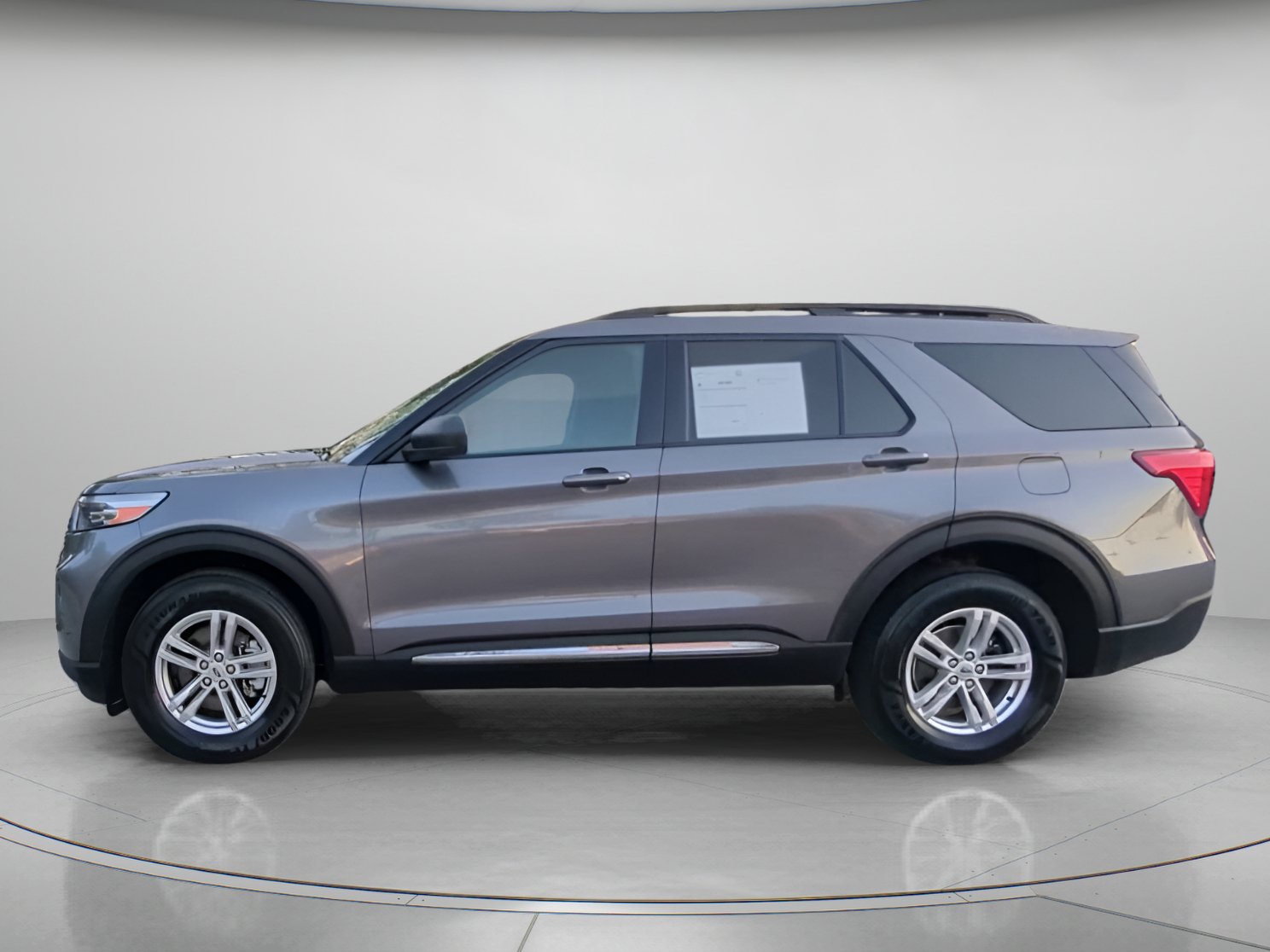 Certified 2023 Ford Explorer XLT AWD/4WD image 16