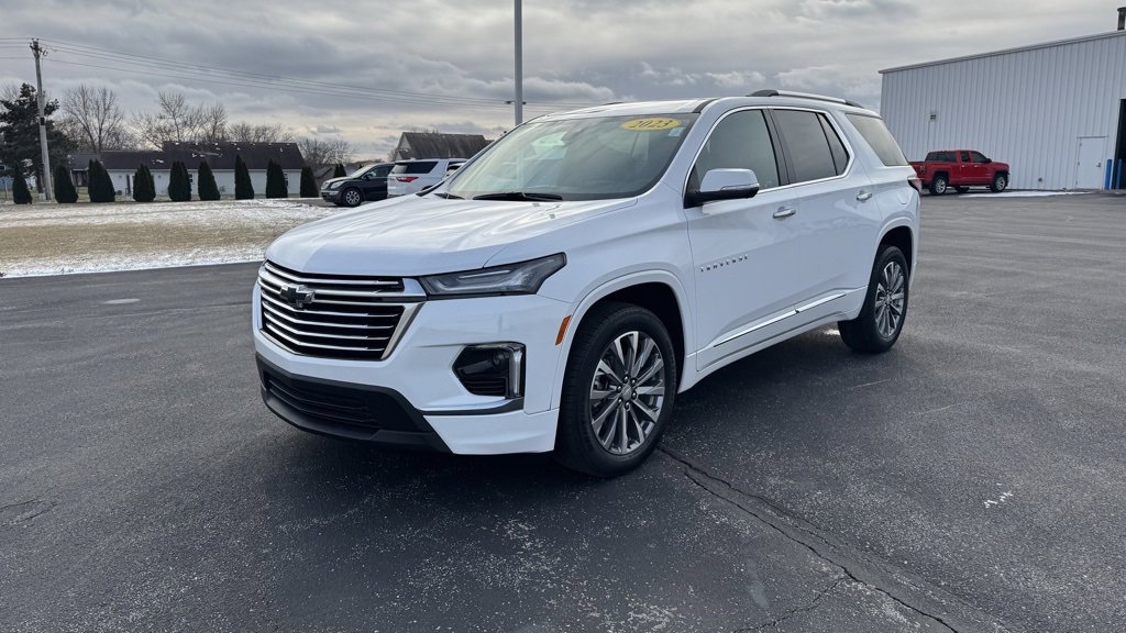 Used 2023 Chevrolet Traverse Premier image 3