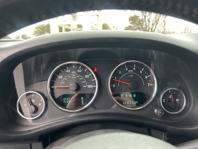 Used 2016 Jeep Wrangler Unlimited Sahara w/ Connectivity Group image 19