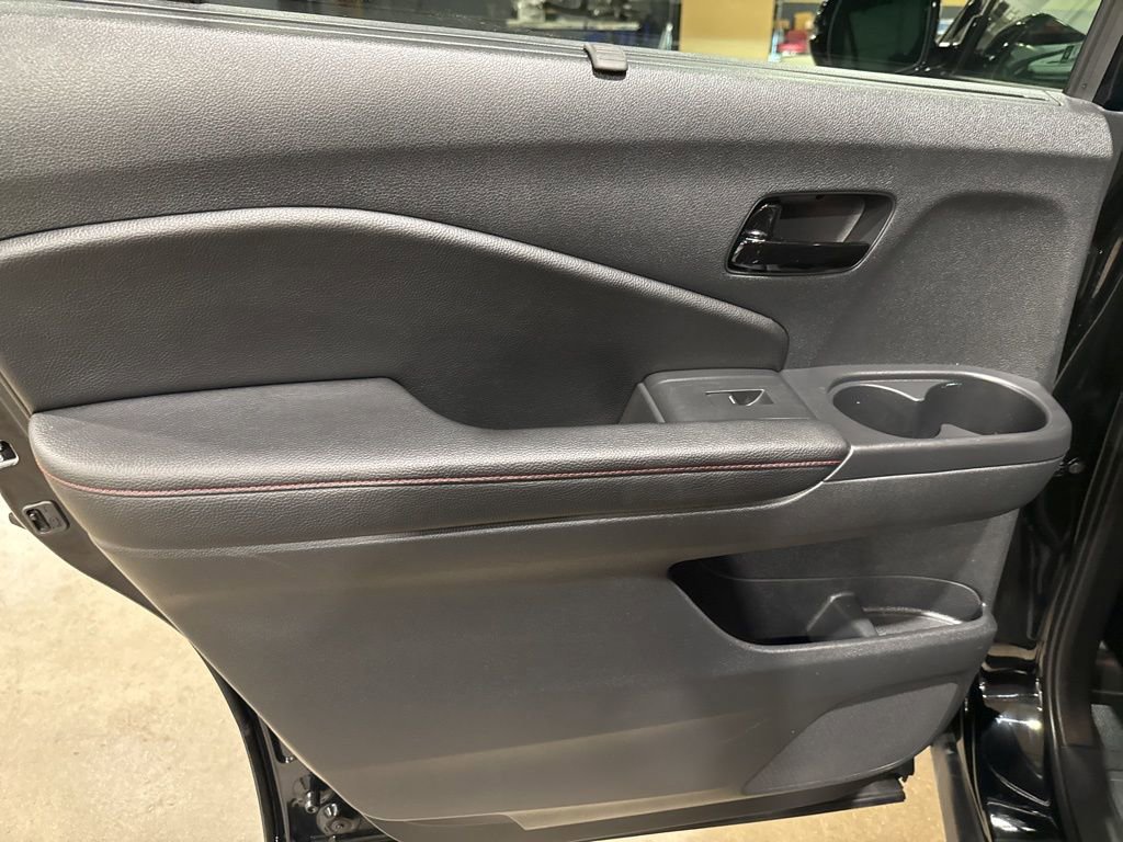 Used 2025 Honda Passport Black Edition image 48