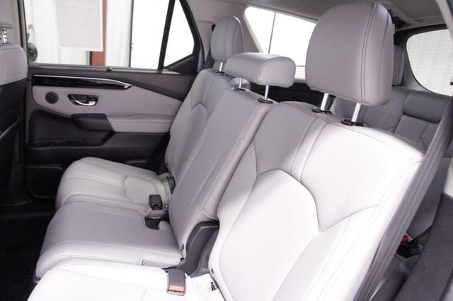 Certified 2025 Honda Pilot EX-L image 19