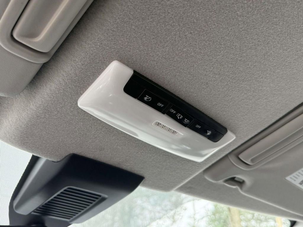 Used 2021 Nissan Kicks SV image 23