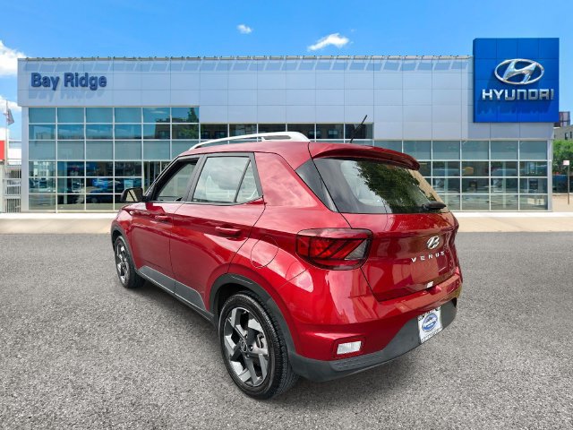 Used 2025 Hyundai Venue Limited FWD image 7