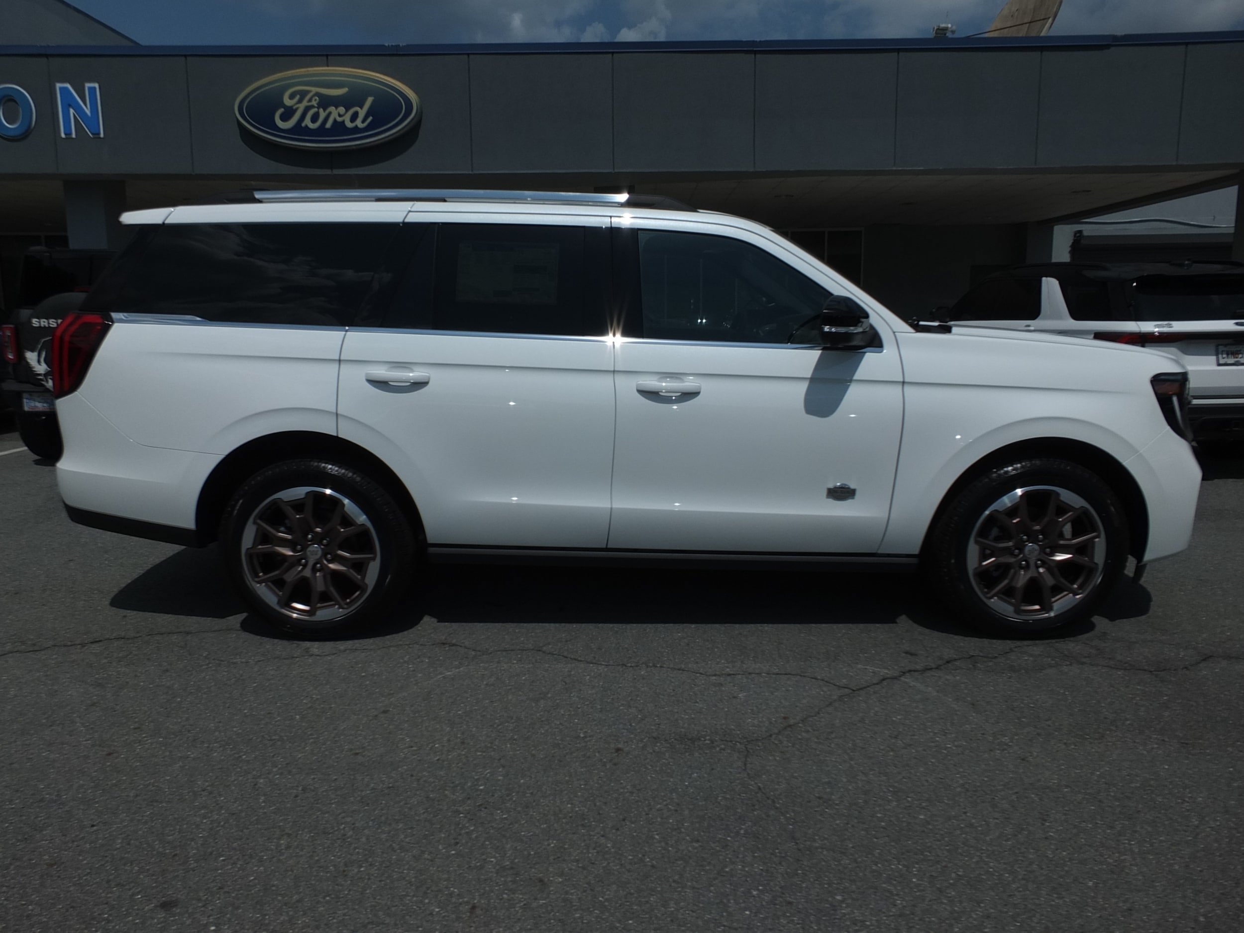 New 2027 Ford Expedition King Ranch AWD/4WD image 2