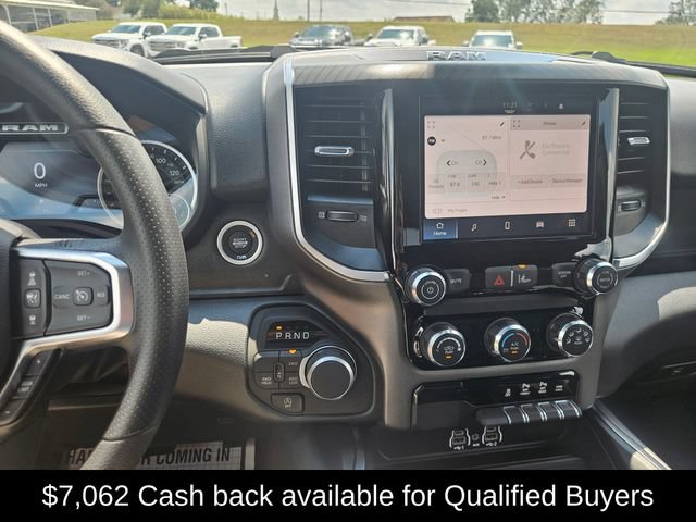 New 2026 RAM 1500 Express AWD/4WD image 17