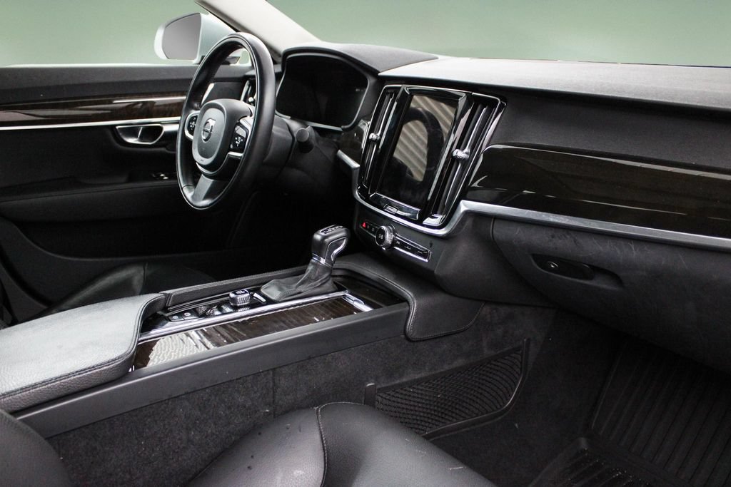 Used 2018 Volvo S90 T6 Momentum w/ Convenience Package AWD/4WD image 22