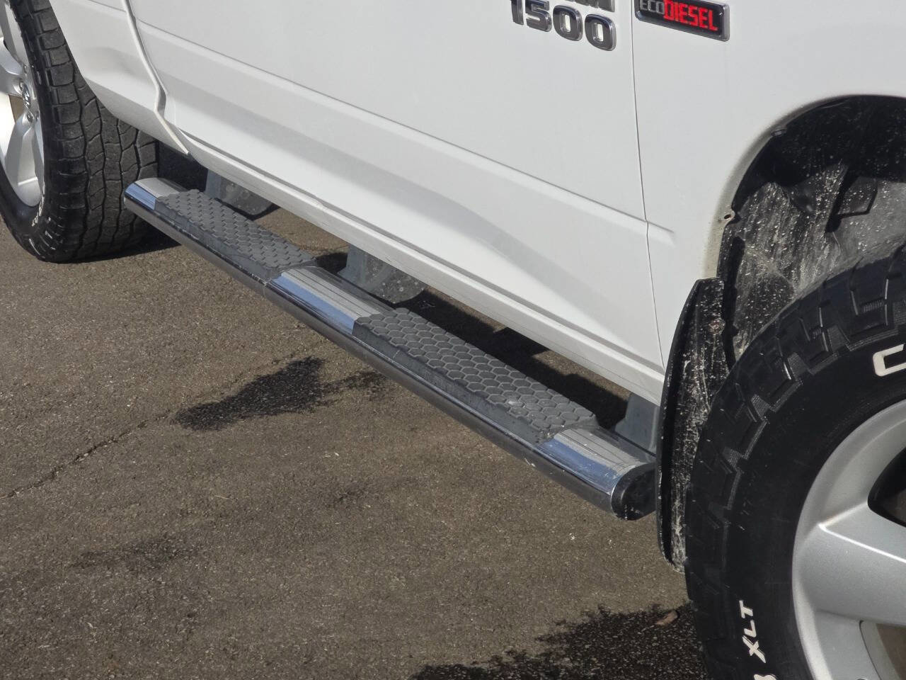 Used 2016 RAM 1500 Classic SLT w/ SLT Plus D￩cor Group image 9