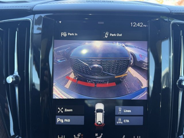 Used 2019 Volvo XC60 T6 Inscription w/ Protection Package image 4