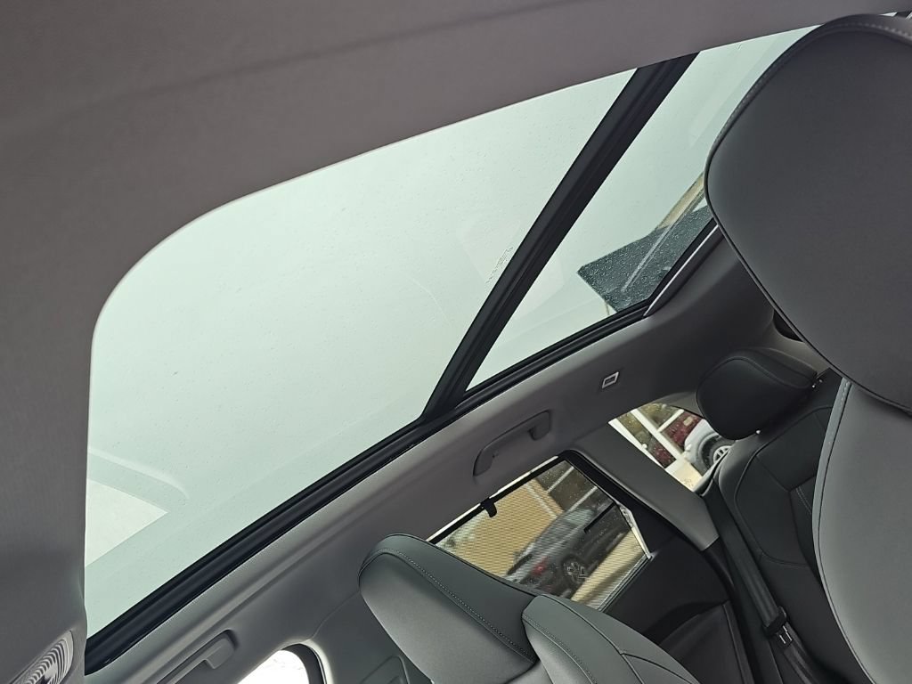 Certified 2025 Audi Q5 Prestige AWD/4WD image 11
