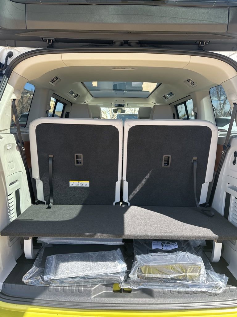 New 2025 Volkswagen ID. Buzz 1st Edition image 16